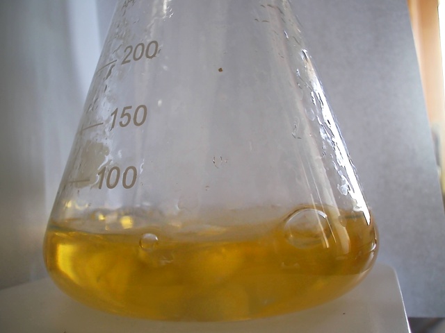 /flt/ai-titration/raw/commit/a1a039210463633acad5795df727cdc2f92f7cd9/Picture_Train/data/train/yellow/1710925241.jpg