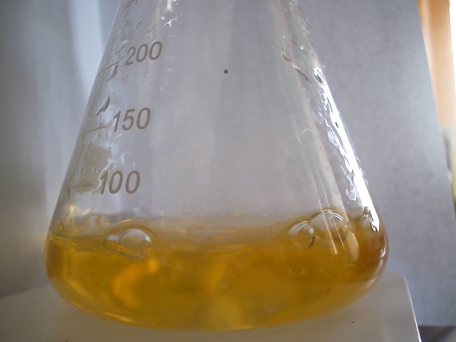 /flt/ai-titration/raw/commit/a1a039210463633acad5795df727cdc2f92f7cd9/Picture_Train/data/train/yellow/1710925330.jpg