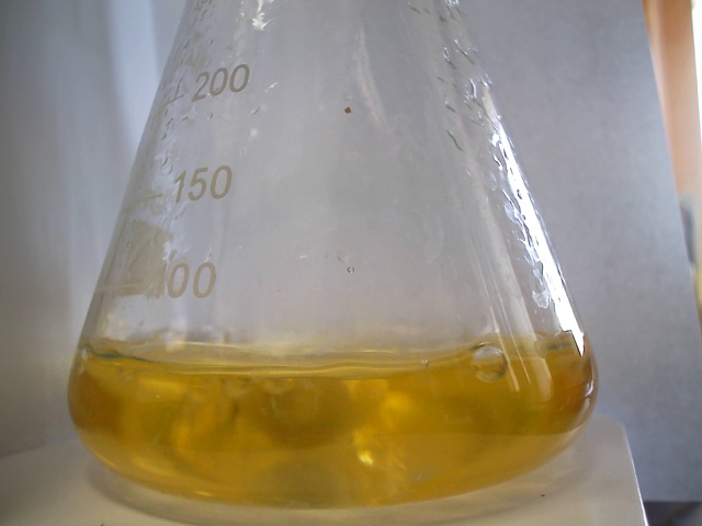 /flt/ai-titration/raw/commit/a1a039210463633acad5795df727cdc2f92f7cd9/Picture_Train/data/train/yellow/1710925569.jpg